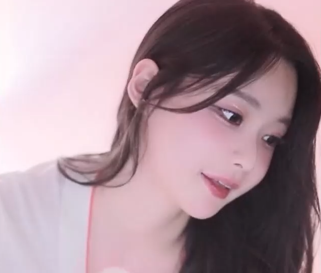 韩国BJ lalalov2 （站长最喜欢的主播之一）-轻创终点站